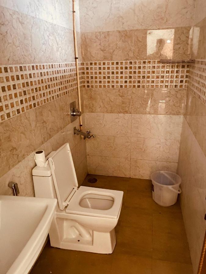 House Of Lights Hotel Солан Екстериор снимка