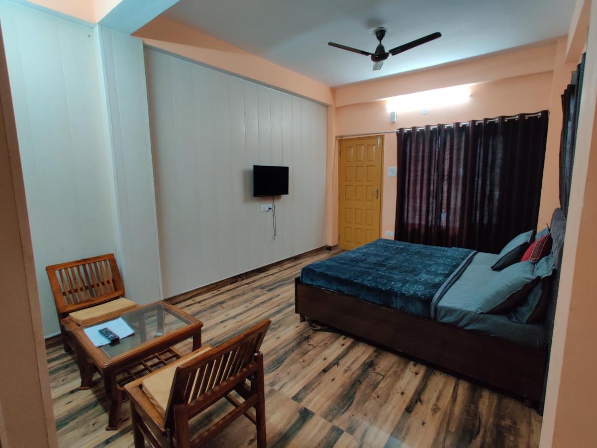 House Of Lights Hotel Солан Екстериор снимка