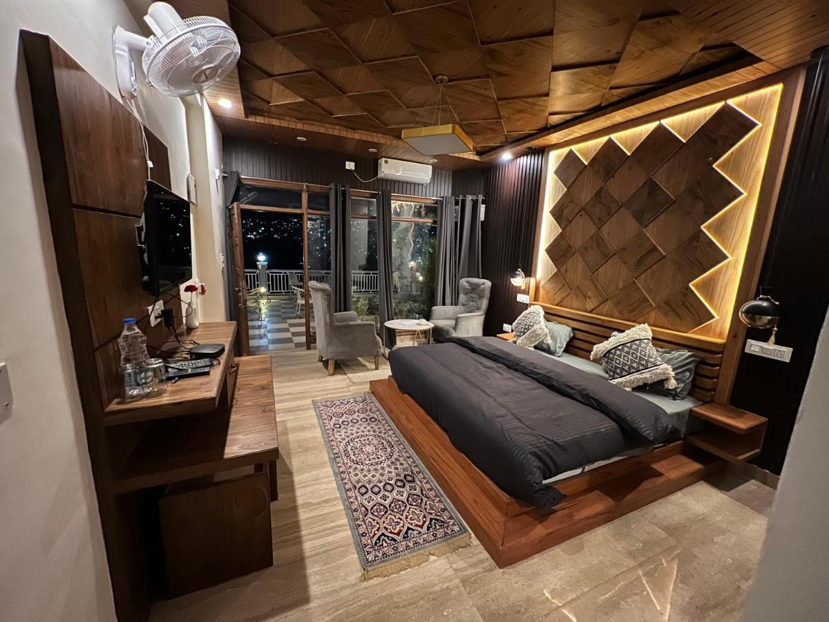House Of Lights Hotel Солан Екстериор снимка