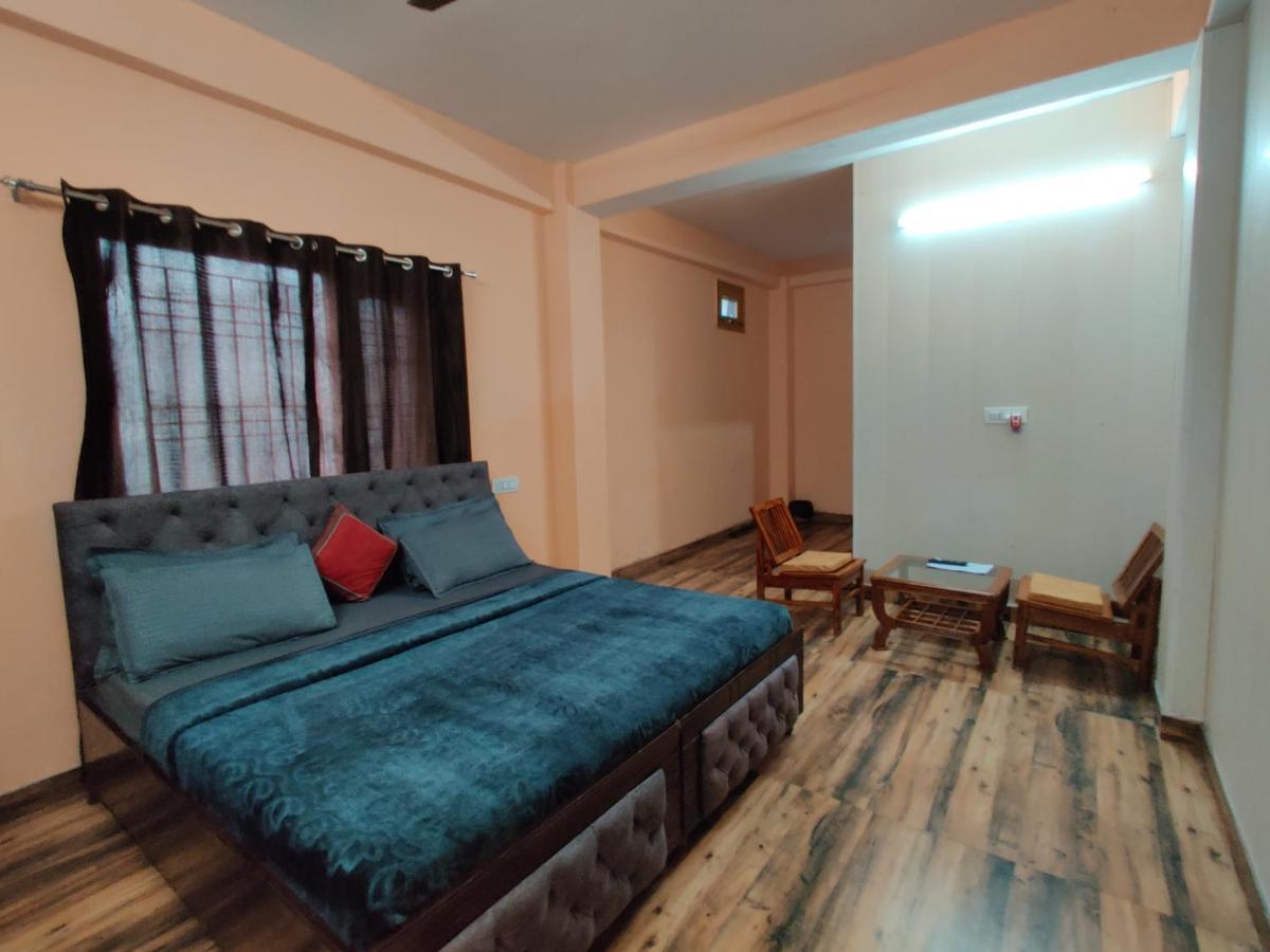 House Of Lights Hotel Солан Екстериор снимка